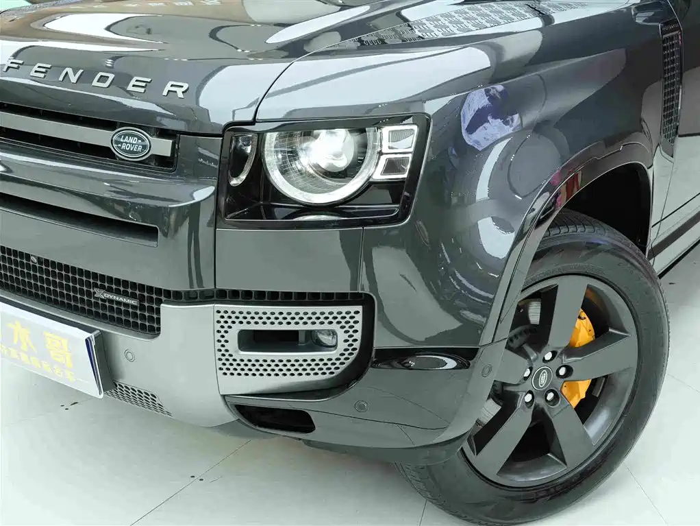 Land Rover Defender — миниатюра 18