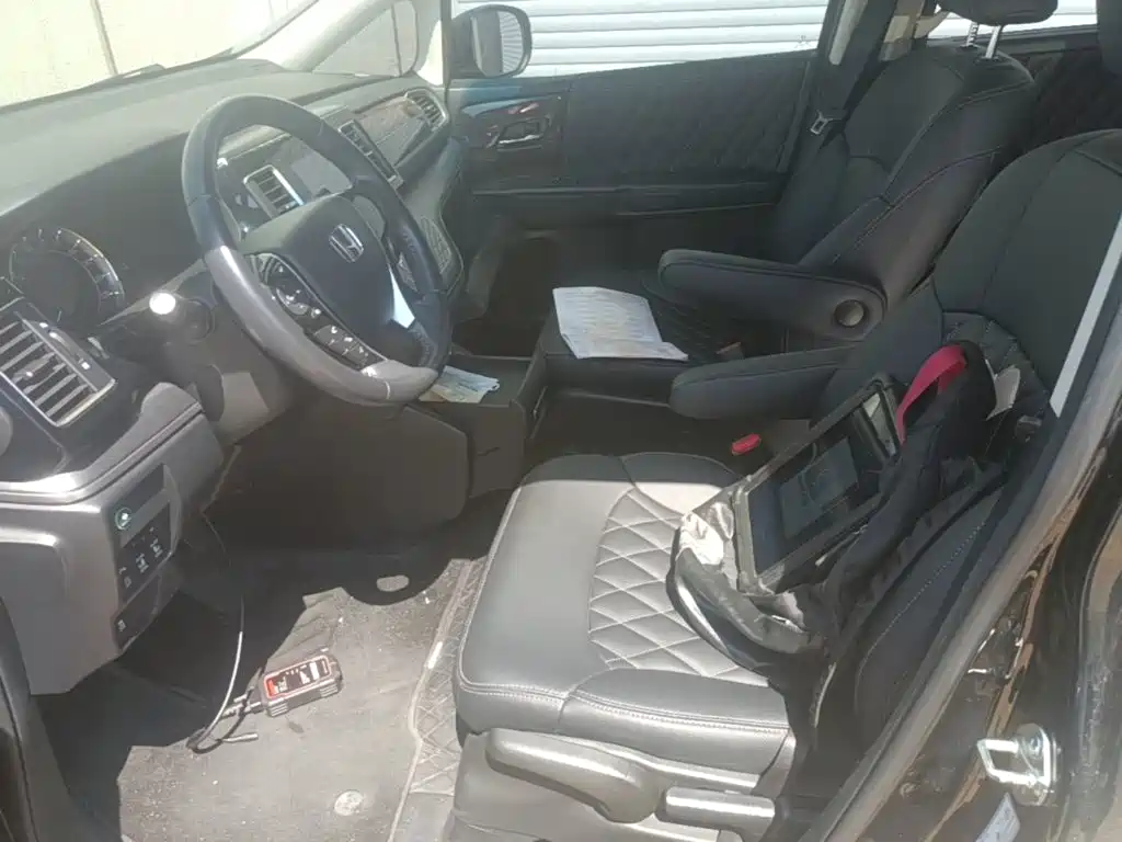 Honda Elysion — миниатюра 15