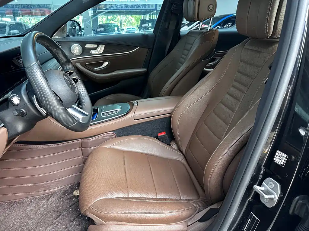 Mercedes-Benz E-Class — миниатюра 4