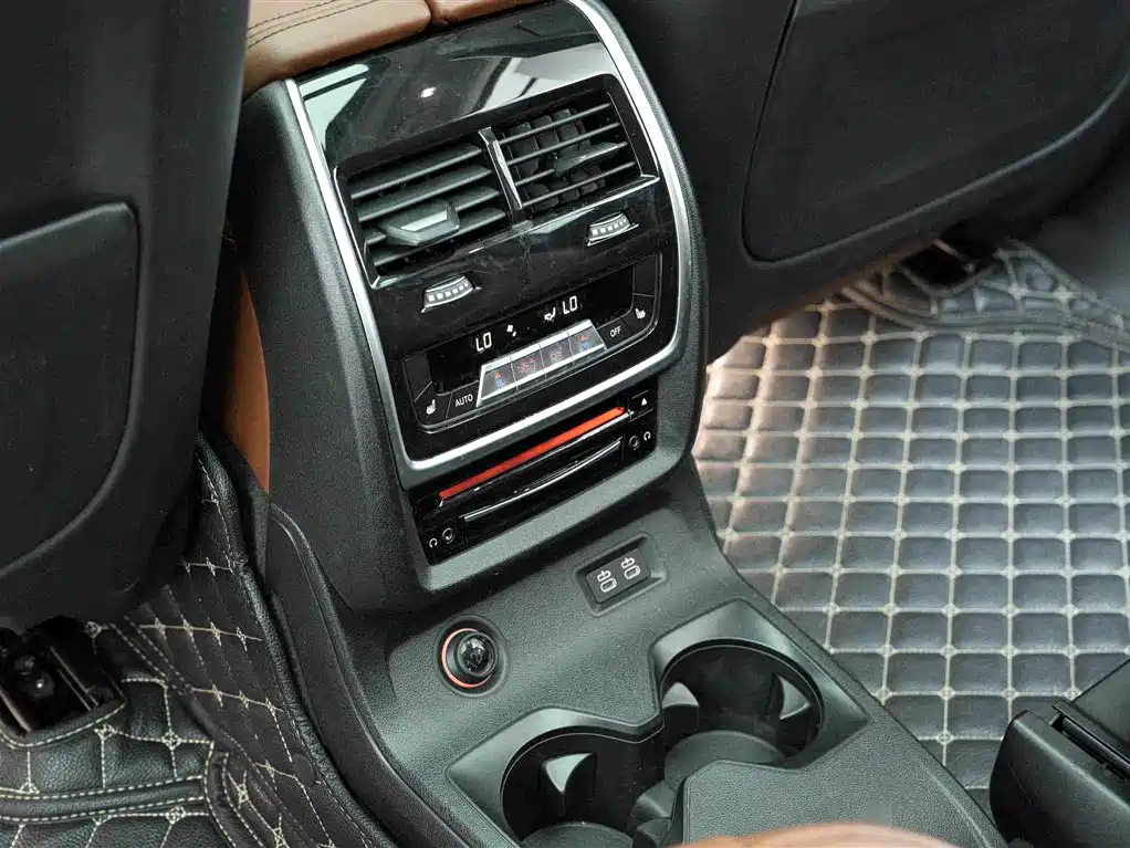 BMW X7 — миниатюра 19
