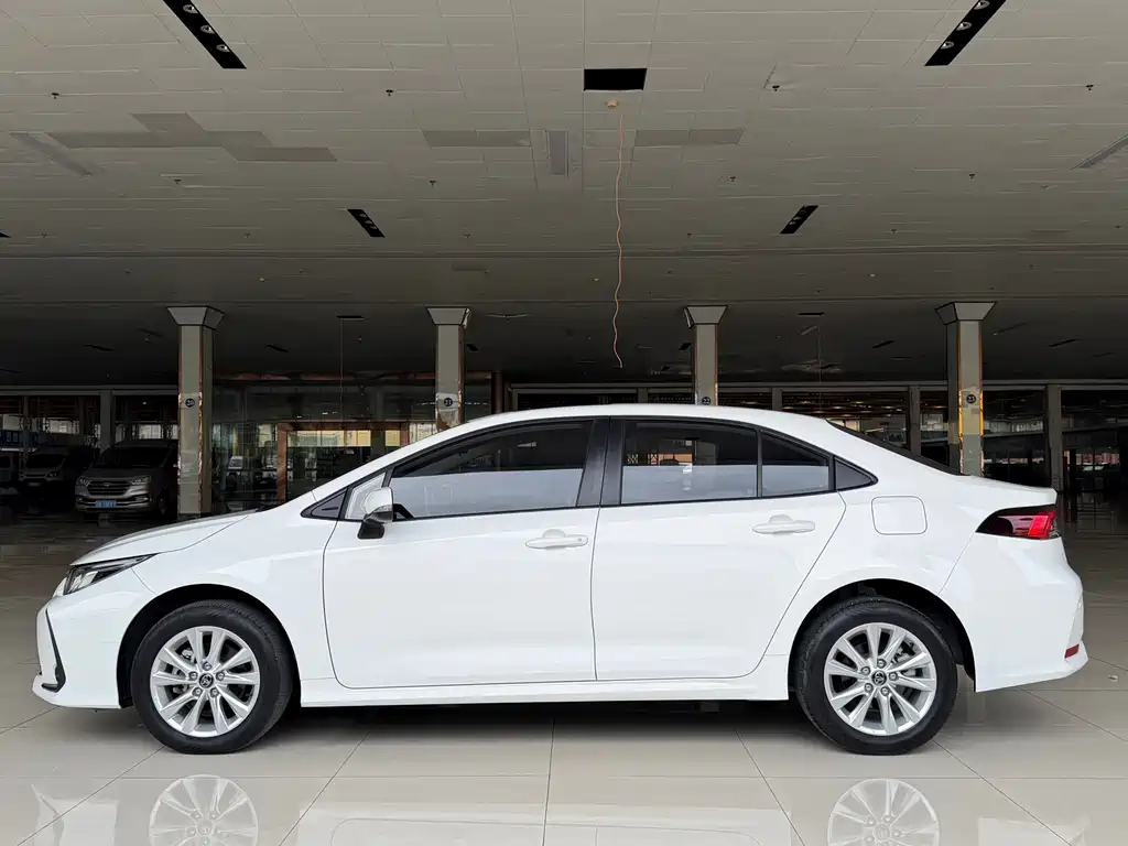 Toyota Corolla — миниатюра 11