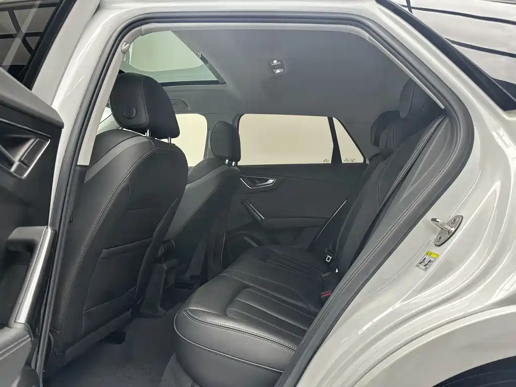 Audi Q2L 2022 35 TFSI Fashion