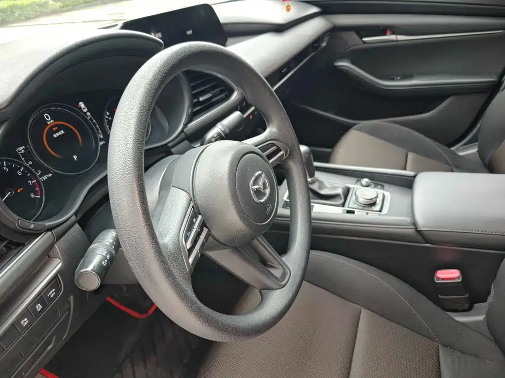 Mazda 3 Axela — миниатюра 10