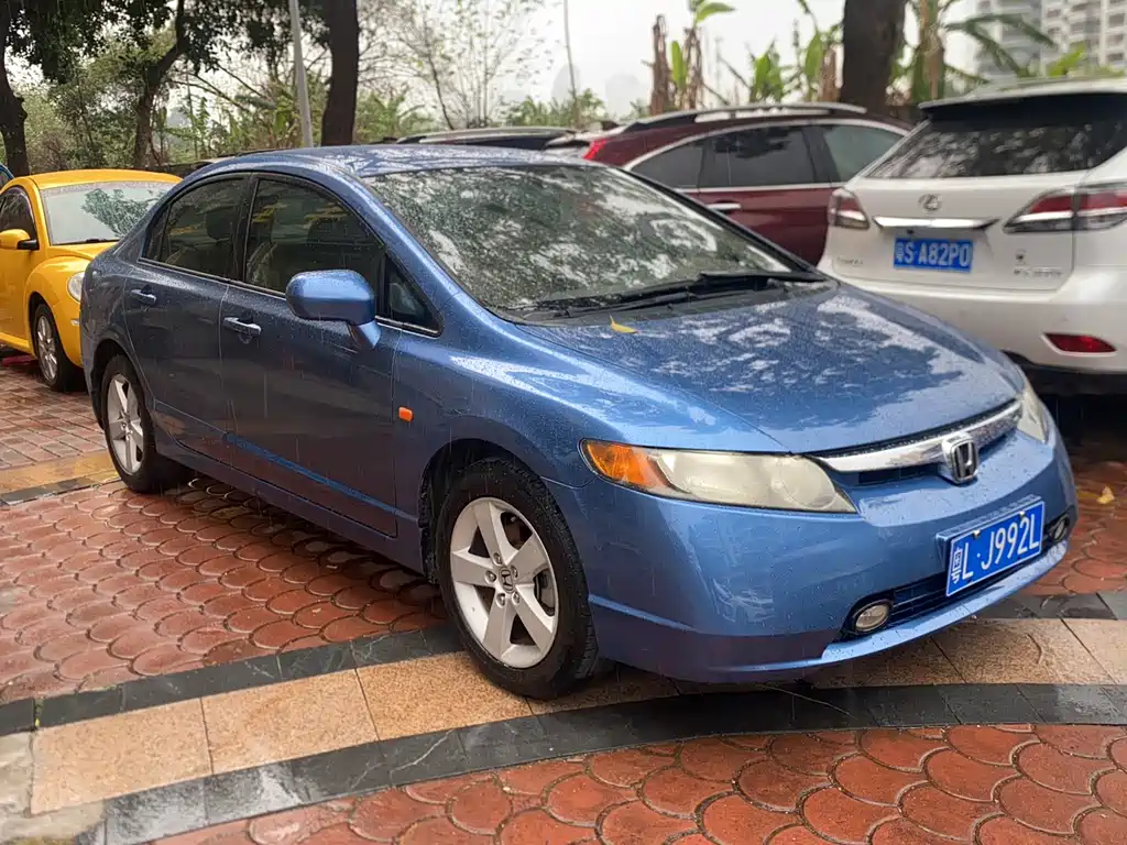 Honda Civic — миниатюра 5