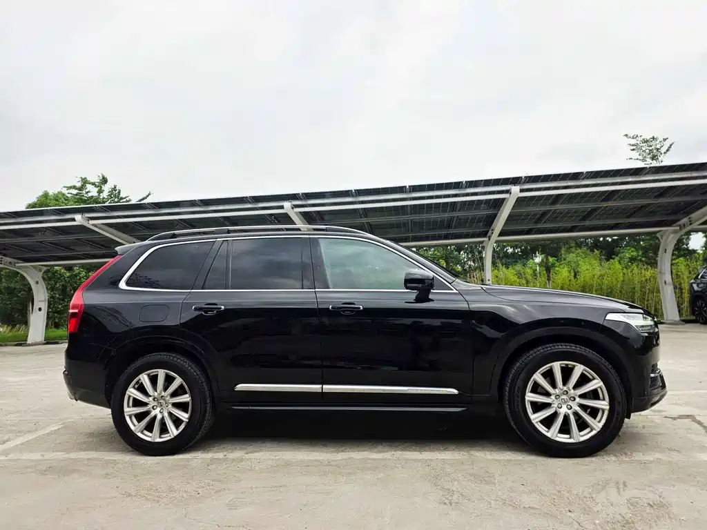 Volvo XC90 — миниатюра 8