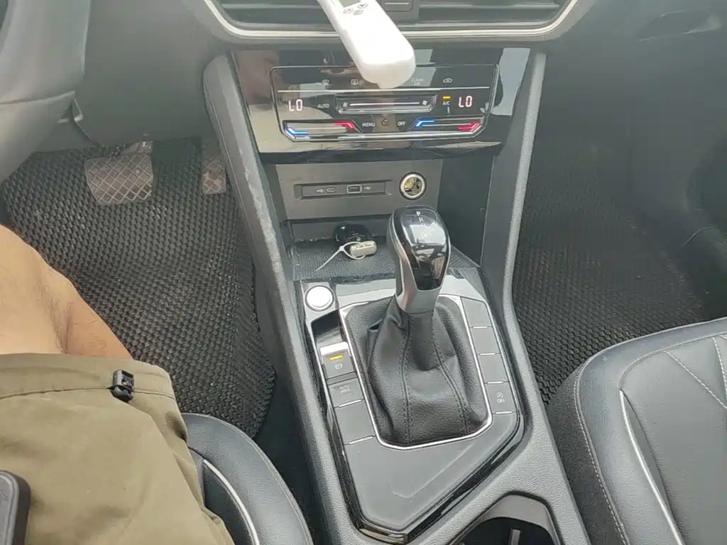 Volkswagen Tiguan L — миниатюра 14