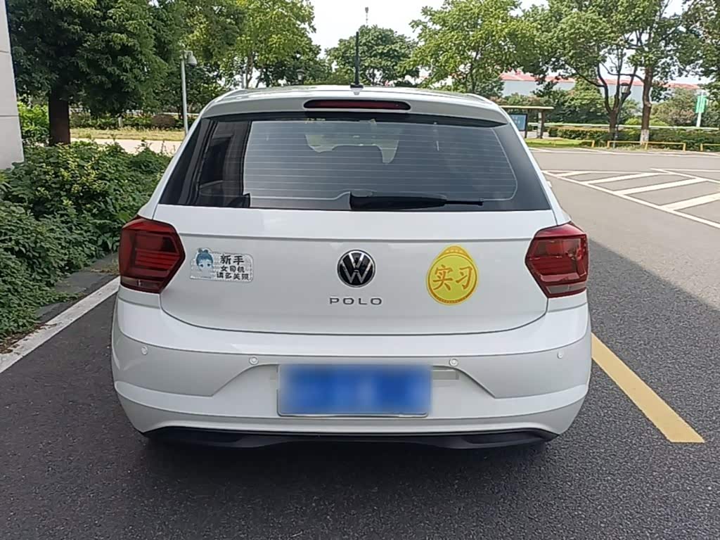 Volkswagen Polo 1.5 л 2024 г. Белый, пробег 2300 км