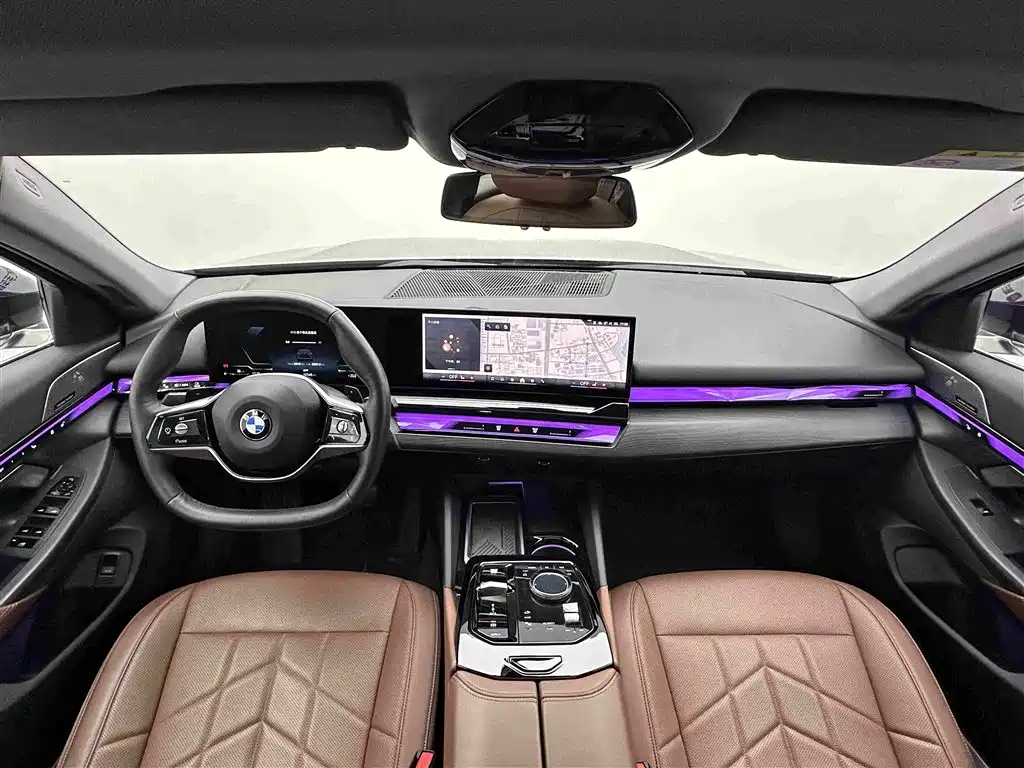 BMW 5 Series — миниатюра 17