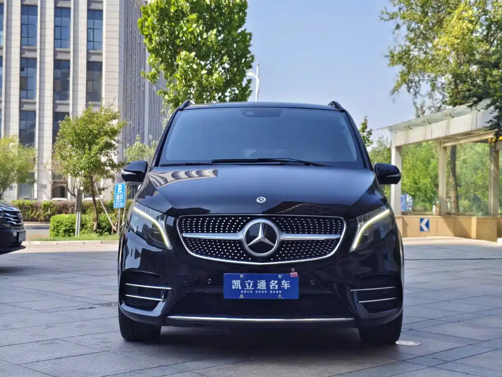 Mercedes-Benz V-Class — миниатюра 2