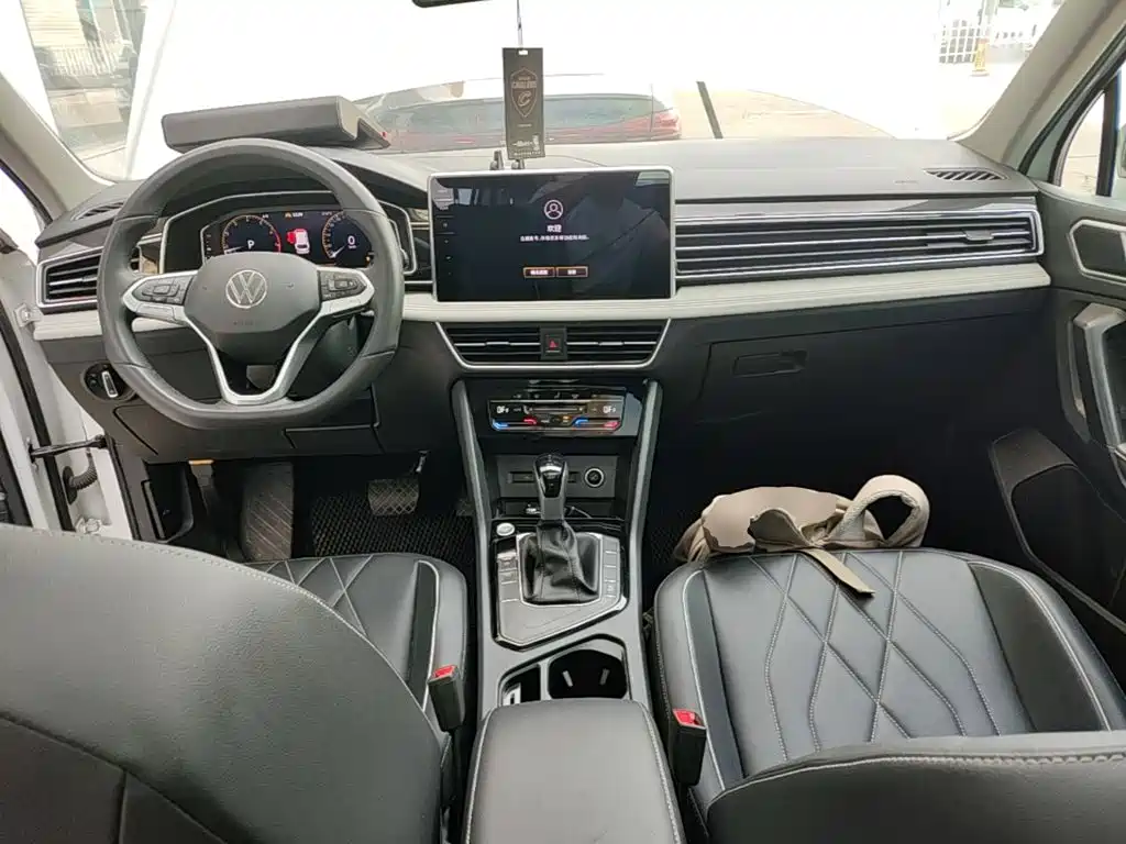 Volkswagen Tiguan L — миниатюра 10