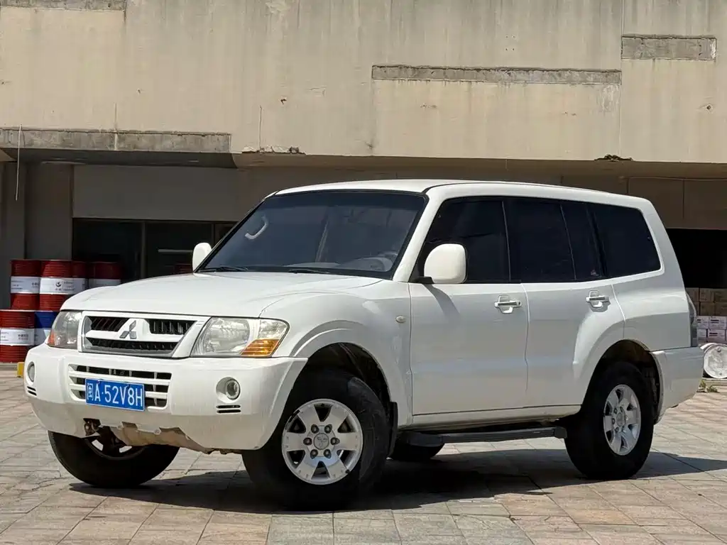 Купить Mitsubishi Pajero