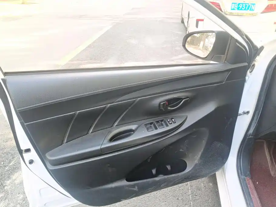 Toyota Vios FS — миниатюра 7