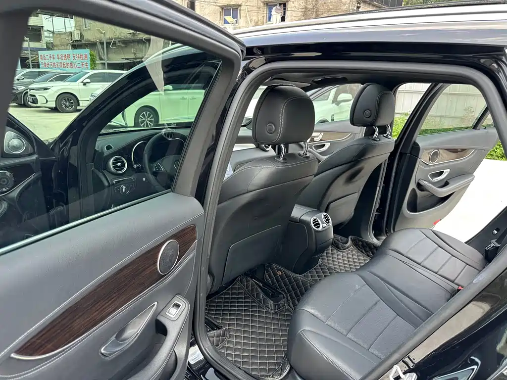 Mercedes-Benz GLC — миниатюра 8