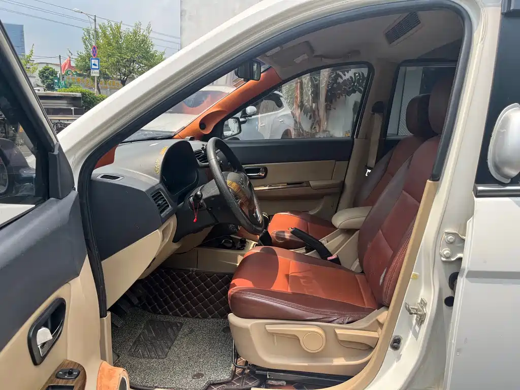 Wuling Hongguang — миниатюра 9