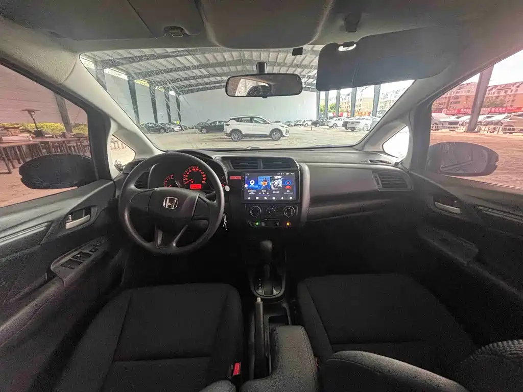 Honda Fit — миниатюра 9