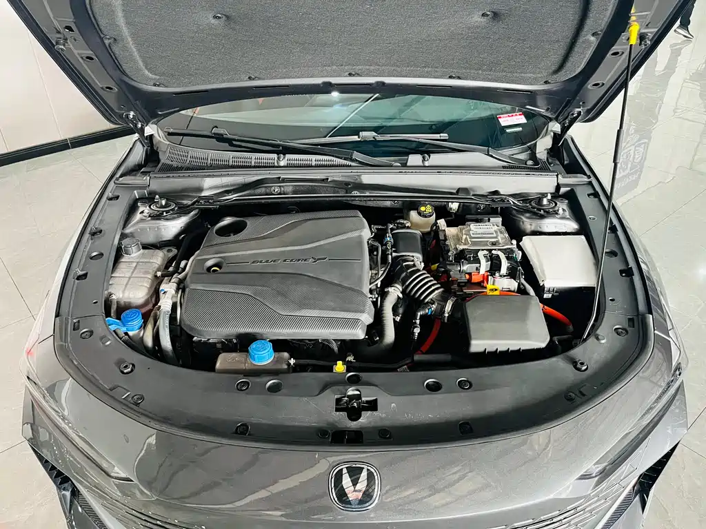 CHANGAN UNI V SMART IDD