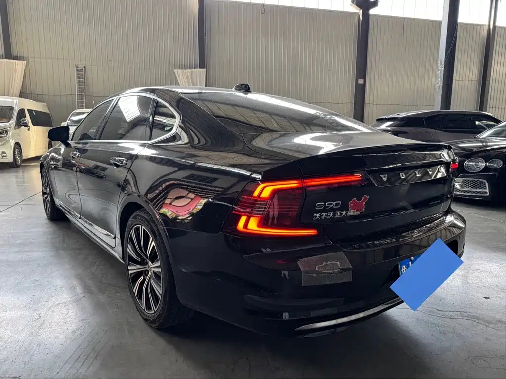Volvo S90 — миниатюра 5