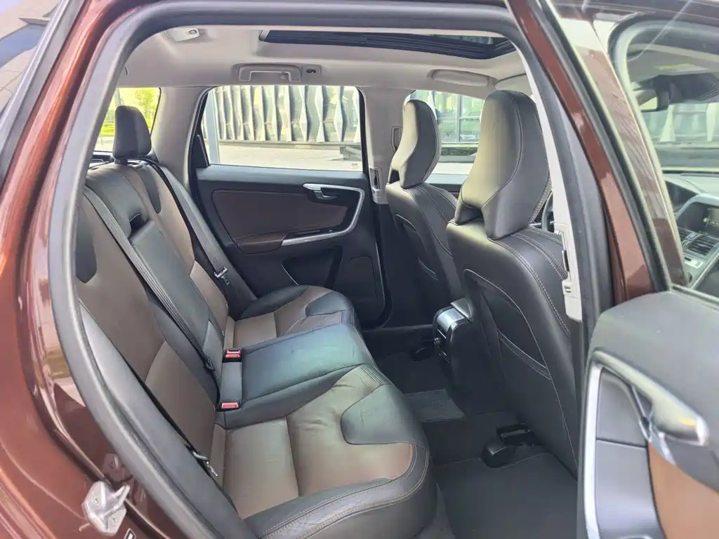 Volvo XC60 — миниатюра 15