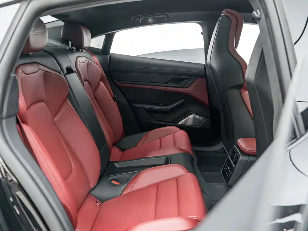 Porsche Taycan — миниатюра 16
