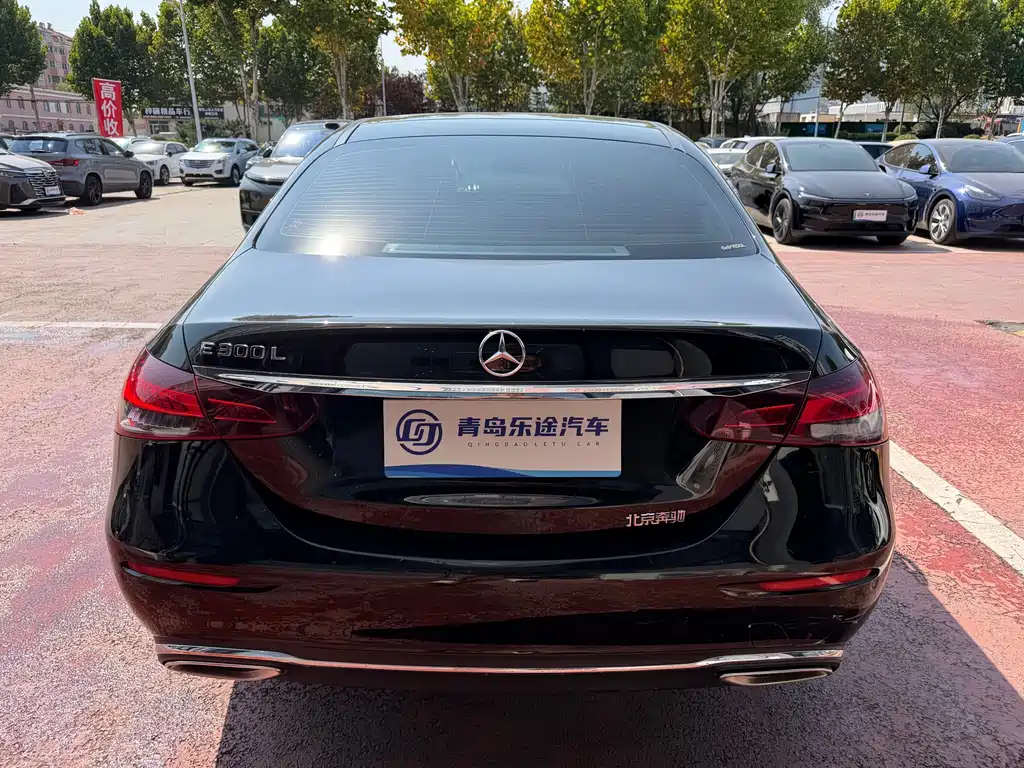 Mercedes-Benz E-Class — миниатюра 5