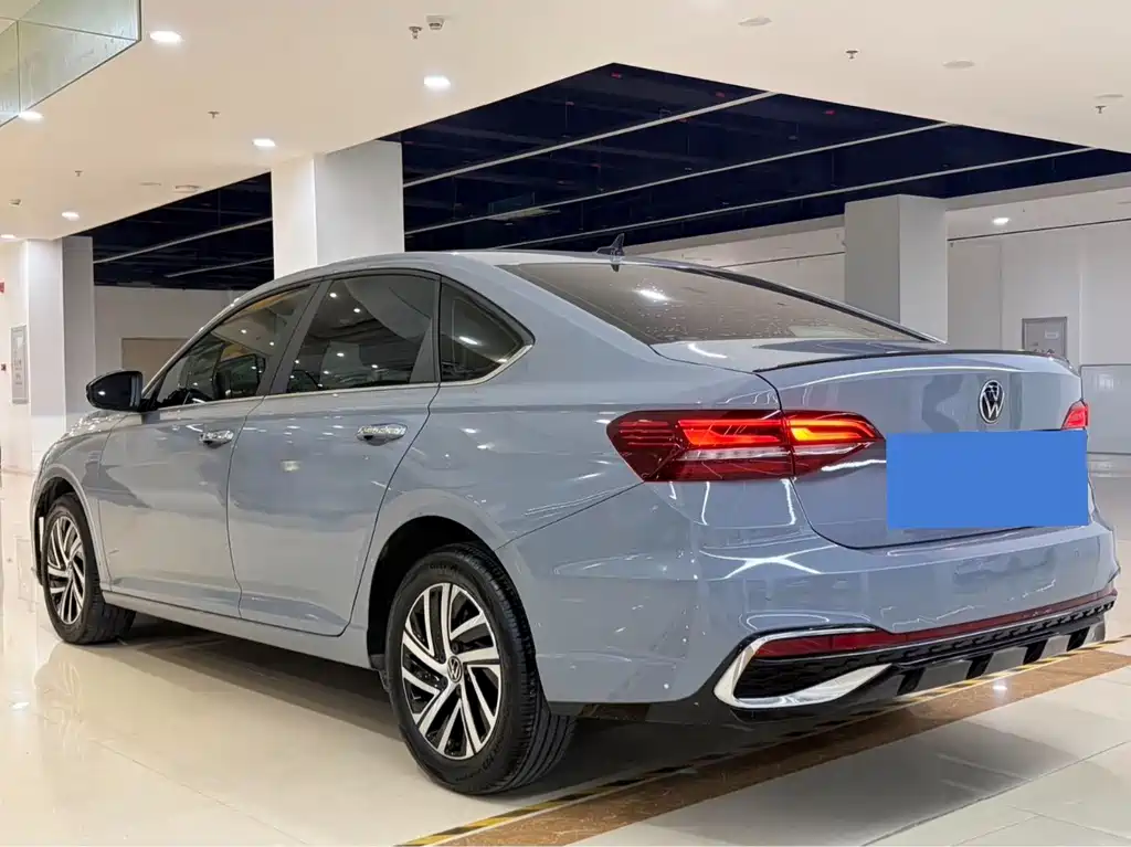 Volkswagen Lavida — миниатюра 4