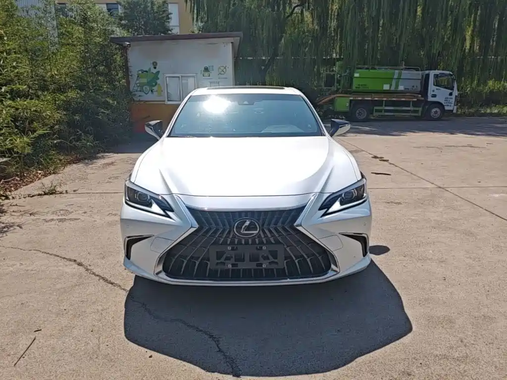 Lexus ES — миниатюра 3
