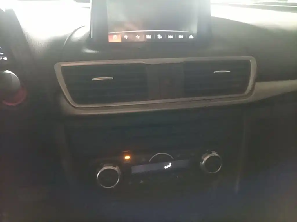 Mazda 3 Axela — миниатюра 13