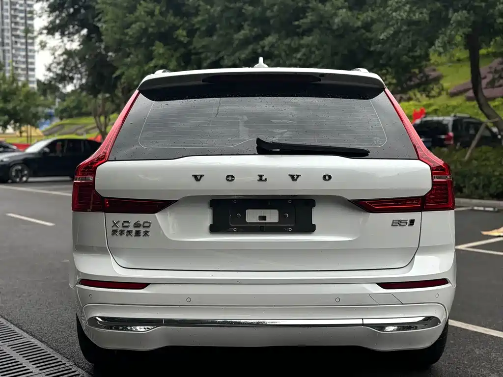 Volvo XC60 2022 B5 Luxury