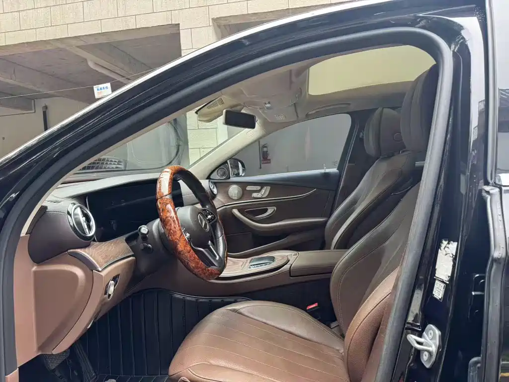 Mercedes-Benz E-Class E 2019 E 300 L Fashion