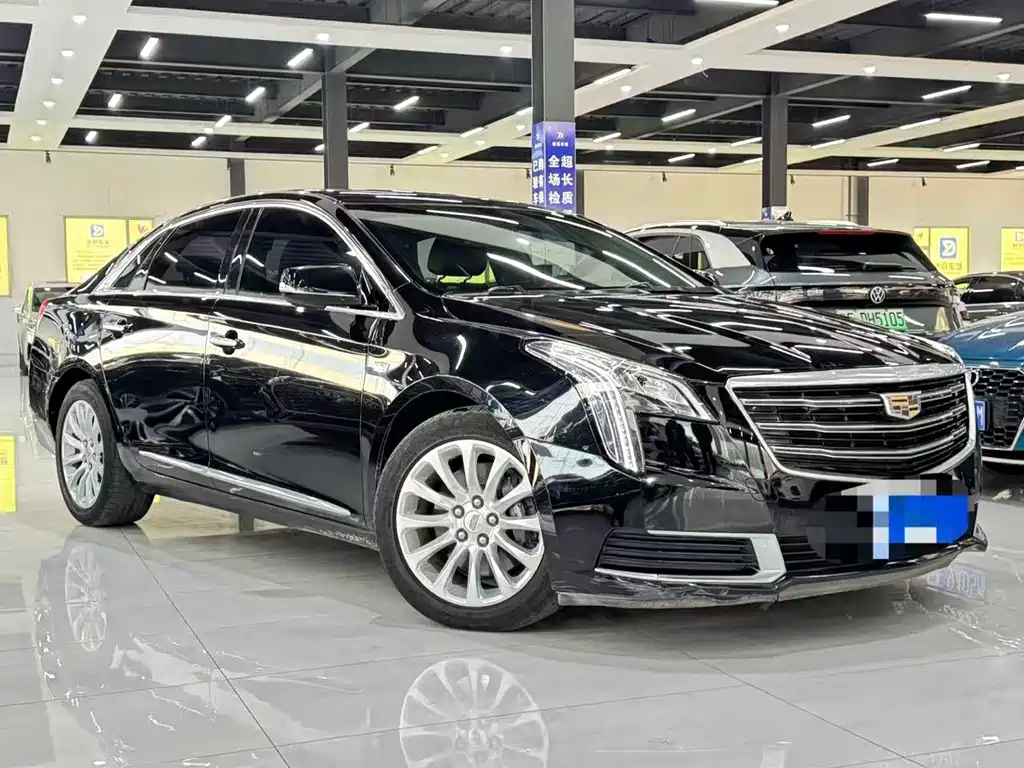 CADILLAC XTS