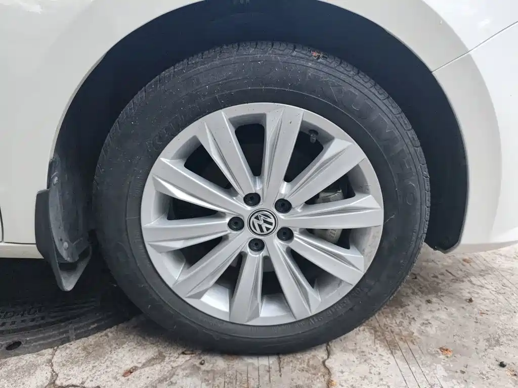 Volkswagen Bora — миниатюра 8