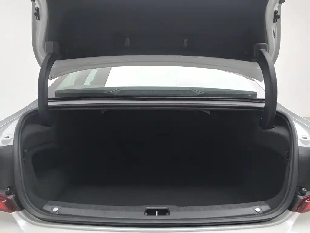 Volvo S90 — миниатюра 16