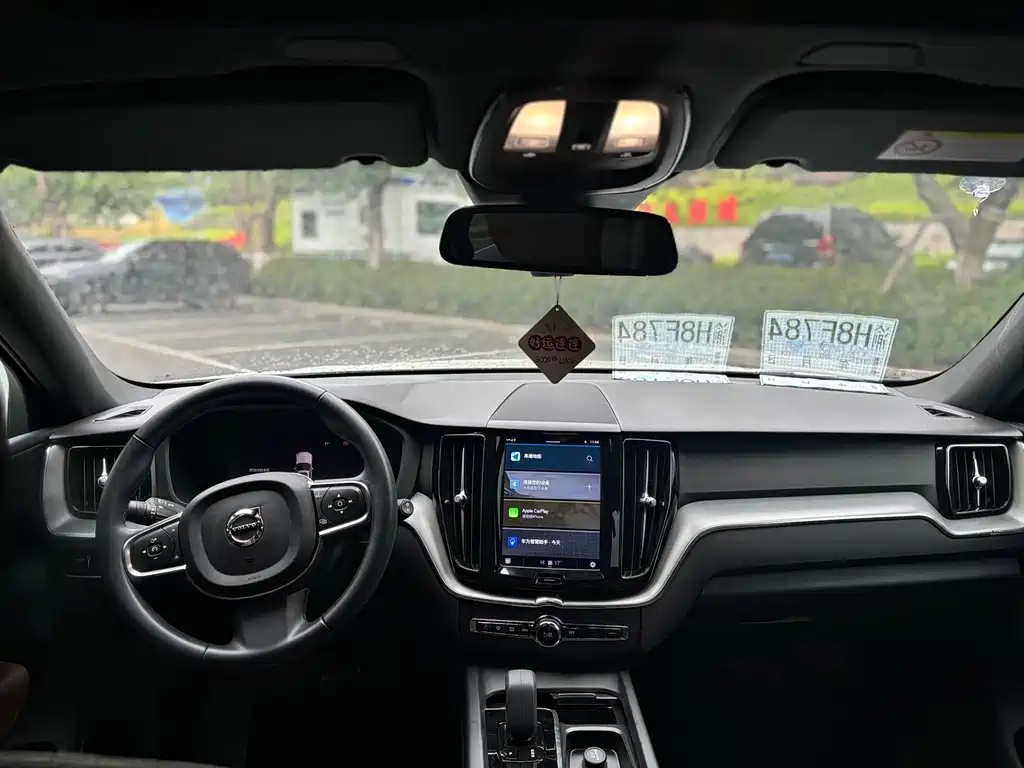Volvo XC60 2022 B5 Luxury