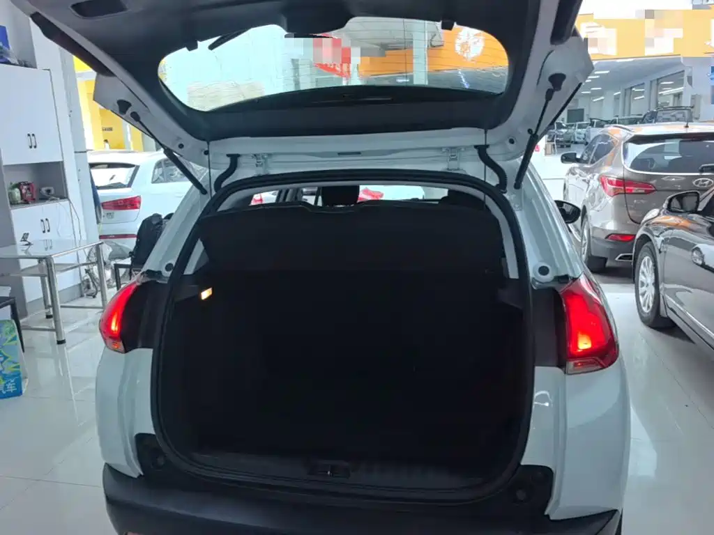 Peugeot 2008 — миниатюра 19