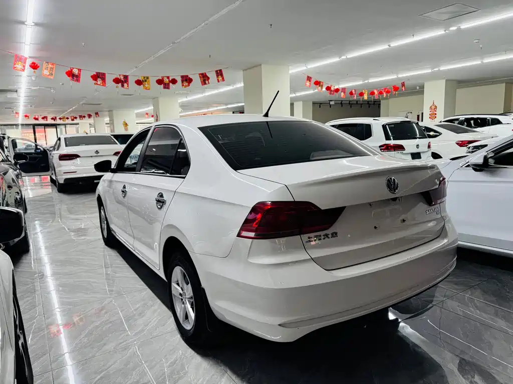 Volkswagen Santana — миниатюра 6