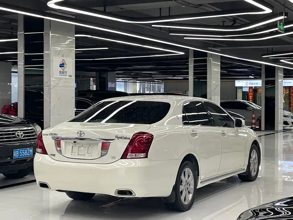 Toyota Crown 2010 3.0L Royal