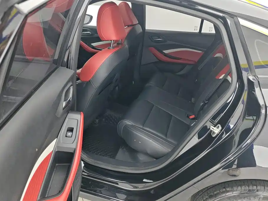 MG MG5 — миниатюра 11
