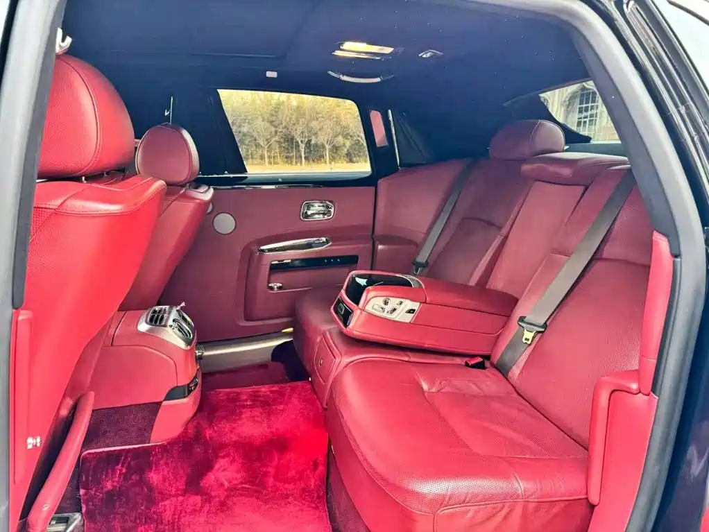 Rolls-Royce Ghost — миниатюра 6