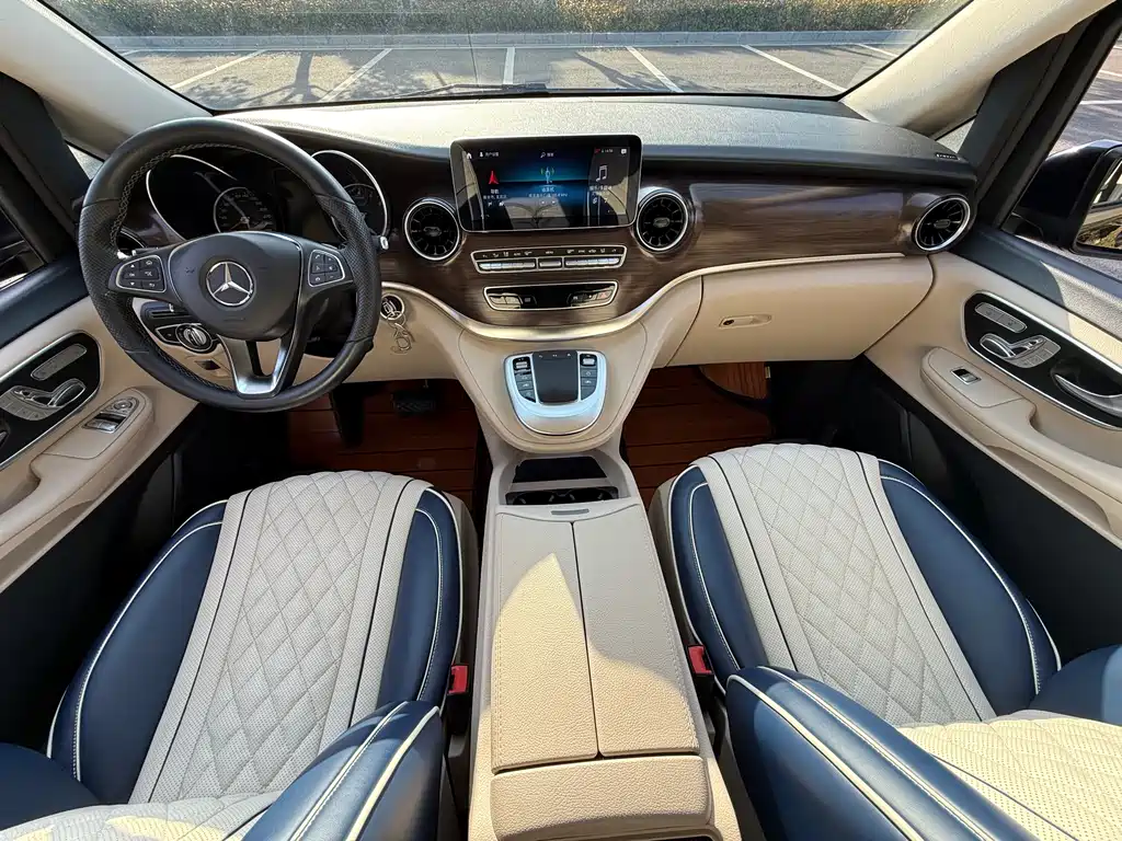 MERCEDES-BENZ V CLASS