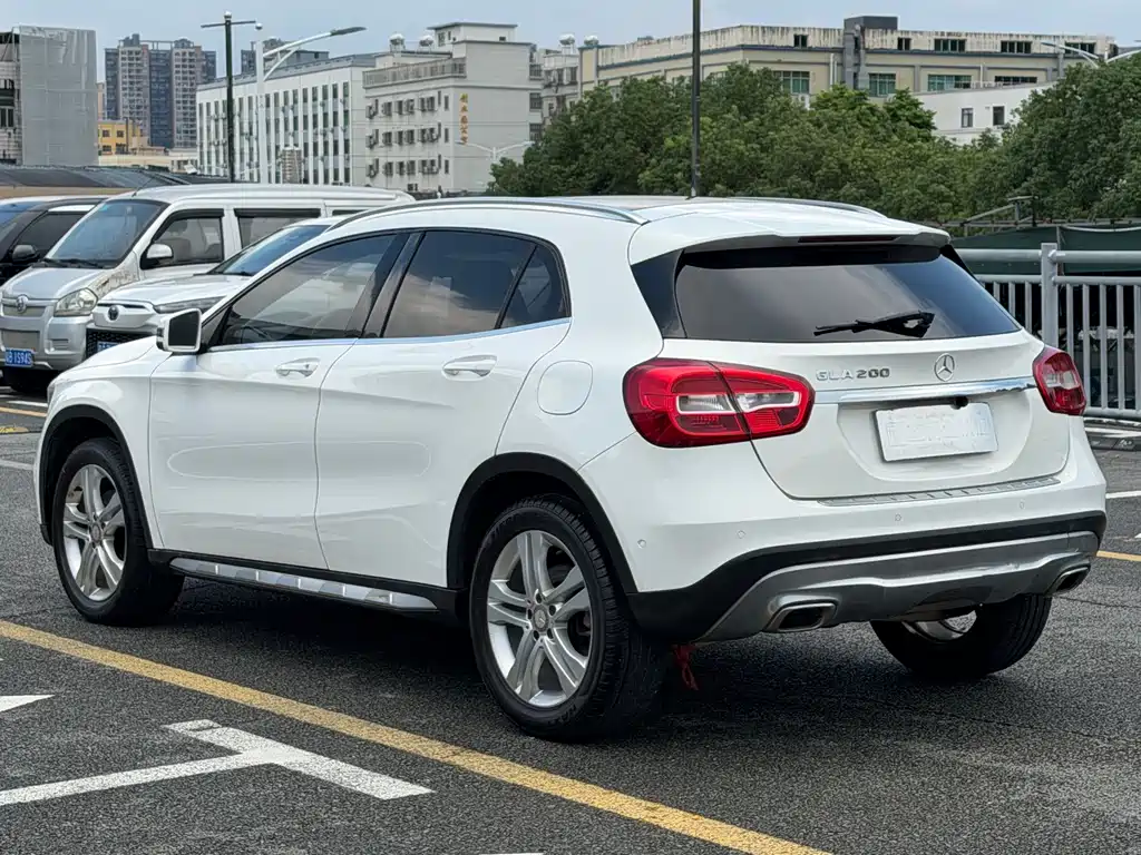 Mercedes-Benz GLA — миниатюра 9