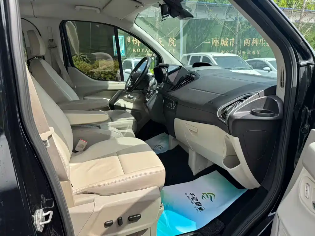 Ford Tourneo 2020 2.0T AT