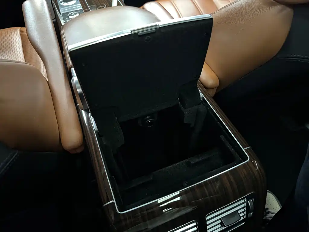 Land Rover Range Rover — миниатюра 43
