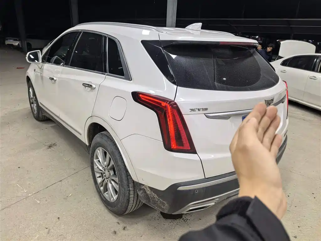 CADILLAC XT5