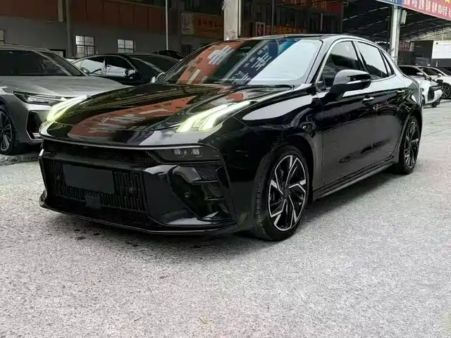 2023 Lynk & Co 03