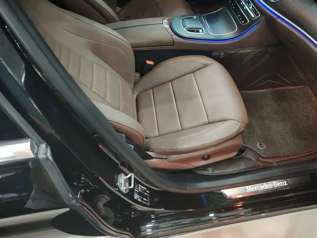 Mercedes-Benz E-Class — миниатюра 18
