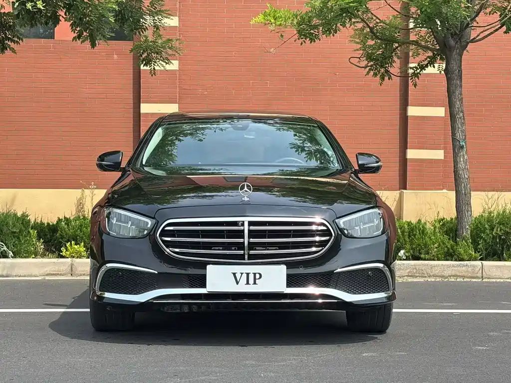 Mercedes-Benz E-Class — миниатюра 2