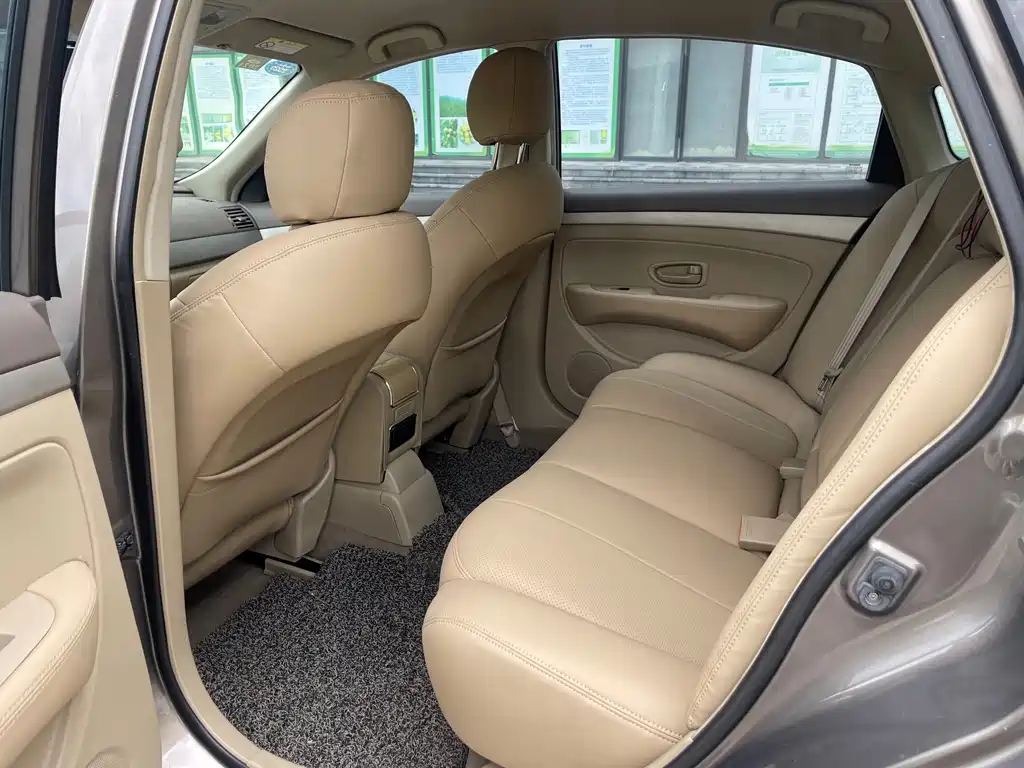 Nissan Sylphy — миниатюра 6
