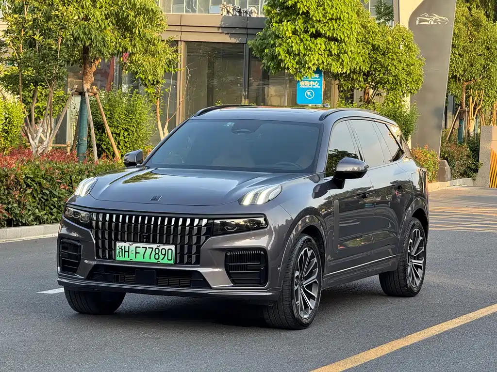 Lynk & Co 09 EM-P 2023