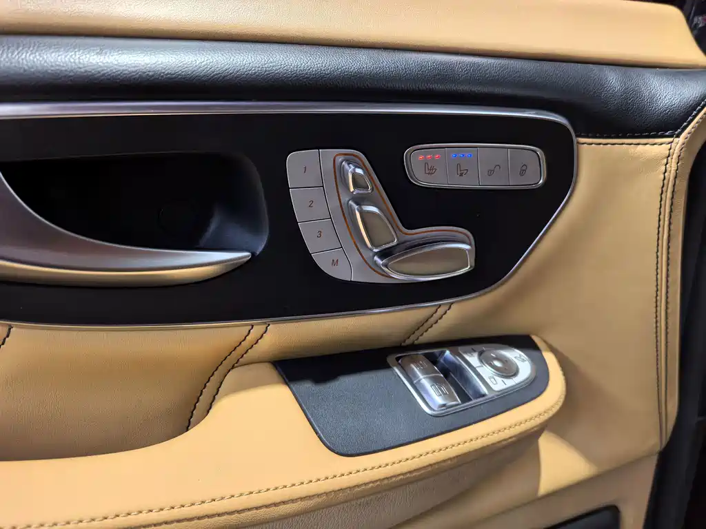 Mercedes-Benz V-Class — миниатюра 7