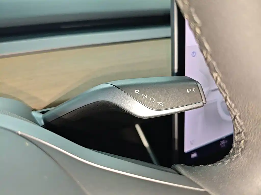 Tesla Model 3 — миниатюра 14